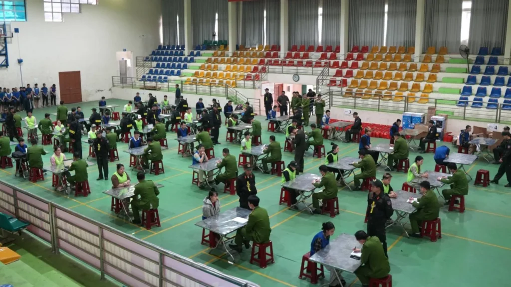 Công an tỉnh Cao Bằng đã thực hiện di lý 68 đối tượng từ Campuchia về địa phương để phục vụ công tác điều tra hành vi lừa đảo.